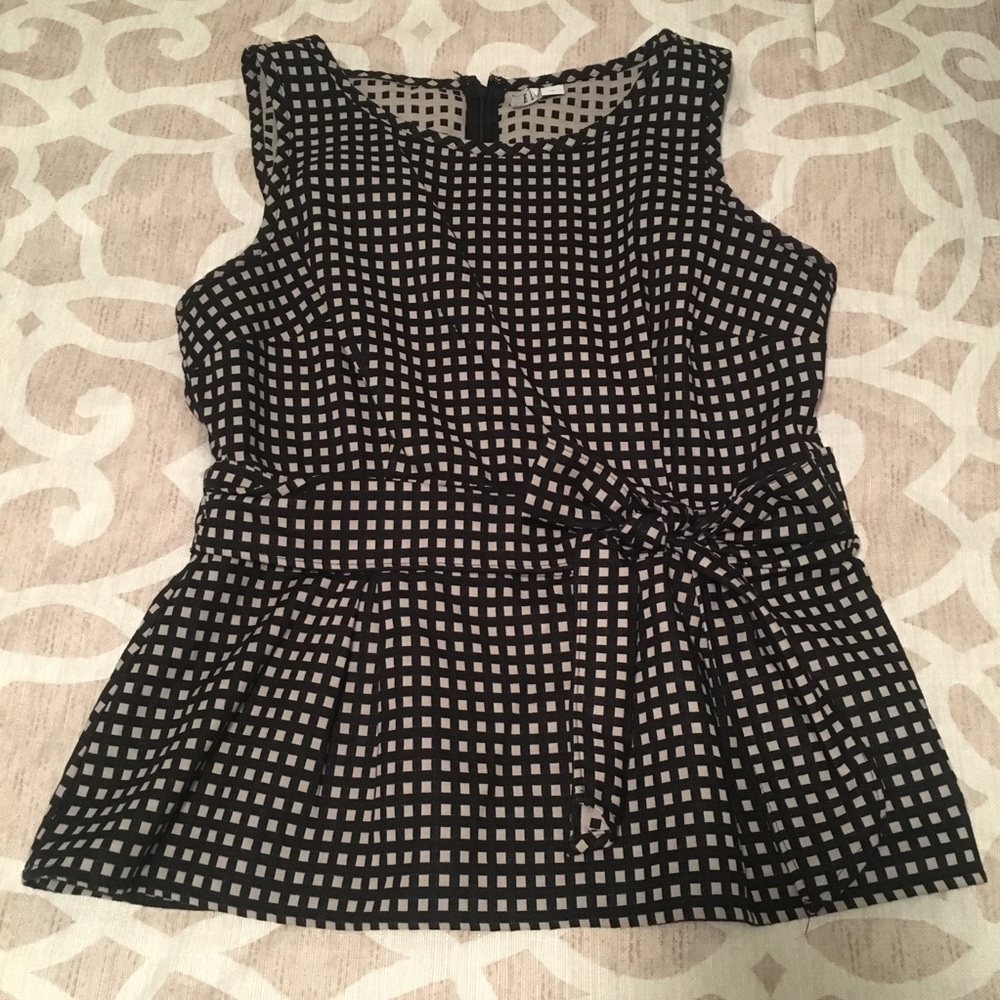 Elle Gingham Blouse/Tank with a bow